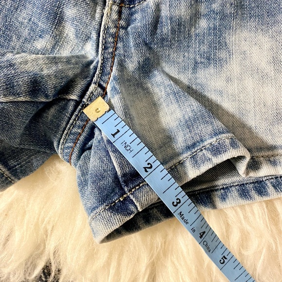 Vintage Style Acid Wash Jean Shorts, Size S - Picture 7 of 9